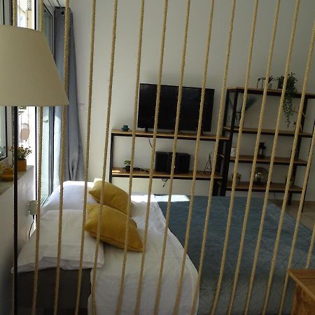 Zeus Bright & New Apartment - 25' Walk To The Acropolis Athens Luaran gambar