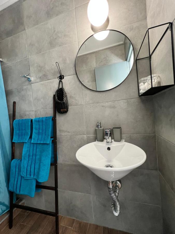 Zeus Bright & New Apartment - 25' Walk To The Acropolis Athens Luaran gambar